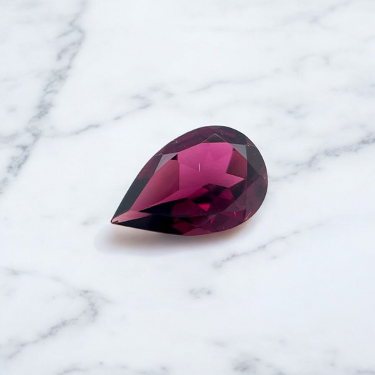 Rhodolite Garnet Pear Cut Gemstone – 6mm x 9mm